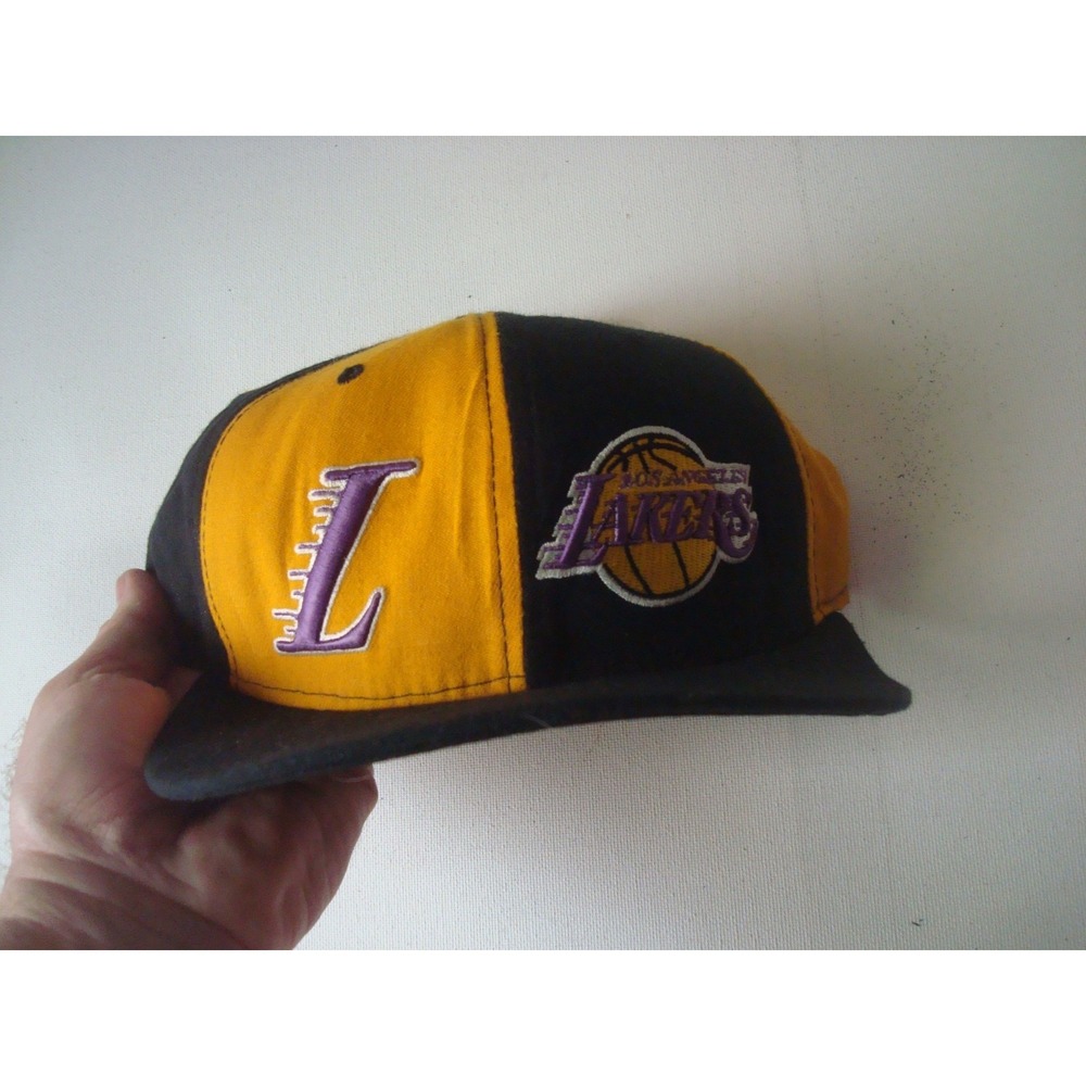 LAKERS 7 1/2 NEW ERA     HAT CAP DEADSTOCK ‎ VINTAGE T9